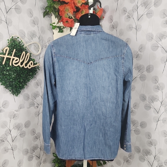 Gap Denim Button-Up Shirt - Picture 6 of 10